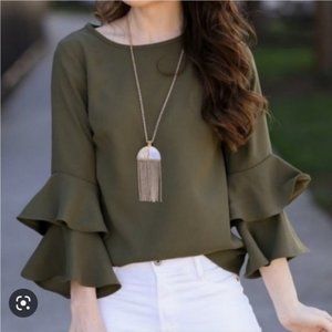 🌱 J Crew Tiered Ruffle Sleeve Blouse